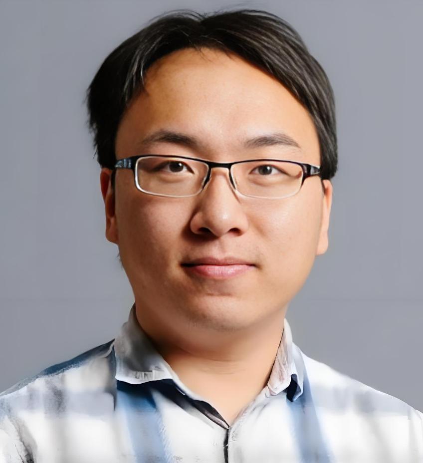 张鹏川，南开中学毕业的超级学霸，清华大学数学尖子生，加州理工学院天才博士，Met
