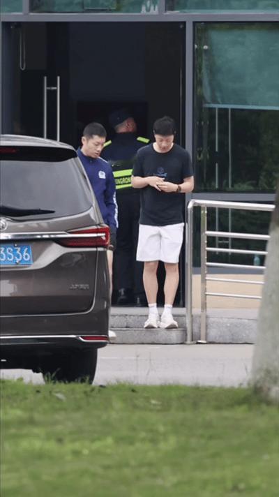 4.21日，我们的龙蟒一起下训了，看到龙队和昕哥，心里踏实了好多。龙队一开始