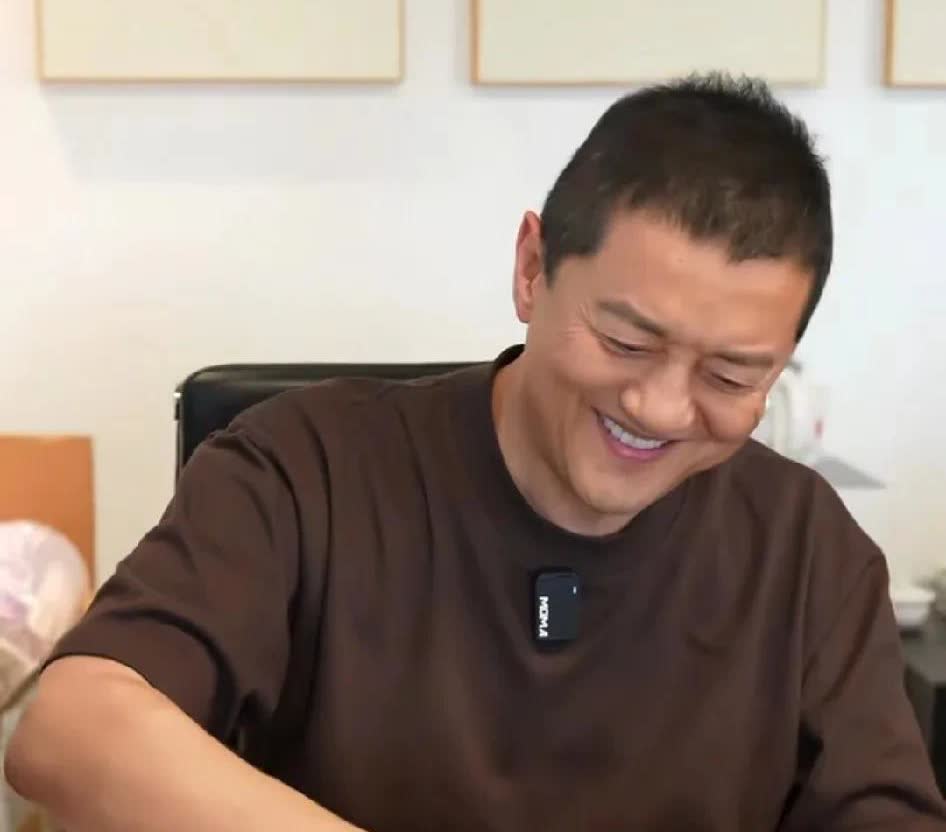 李亚鹏转行带货真的可以！连续两晚直播间卖茶叶，作为一个带货主播，