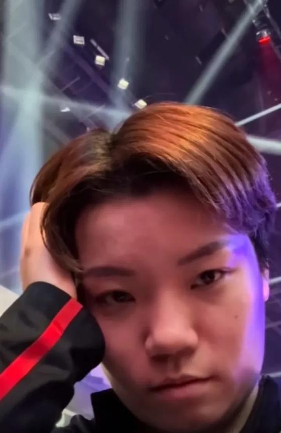 杜凯琹明天女双对海产组合，混双对动漫组合。只打高端局的杜凯琹又提前预订了返程机票