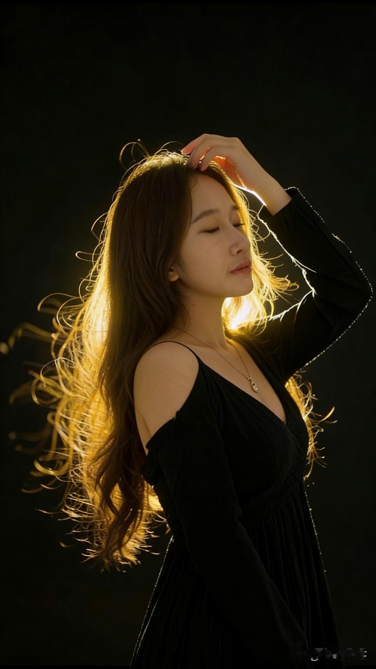 一个人是真的喜欢你，还是只想跟你暧昧，其实根本不用猜。很多人误以为，看他主