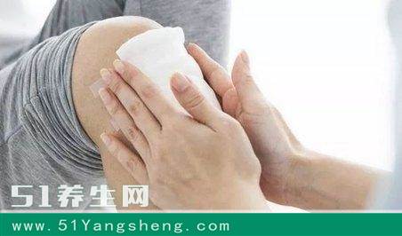 膝盖疼了10年, 花了十几万, 没想到一片生姜治好了, 65岁大爷健步如飞