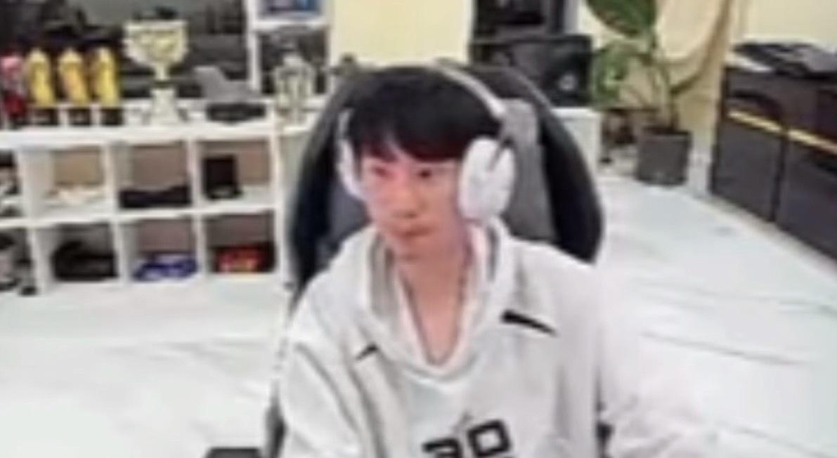 Doinb：就我觉得dota好玩的点在于，就是dota感觉很需要和队友配合才能杀