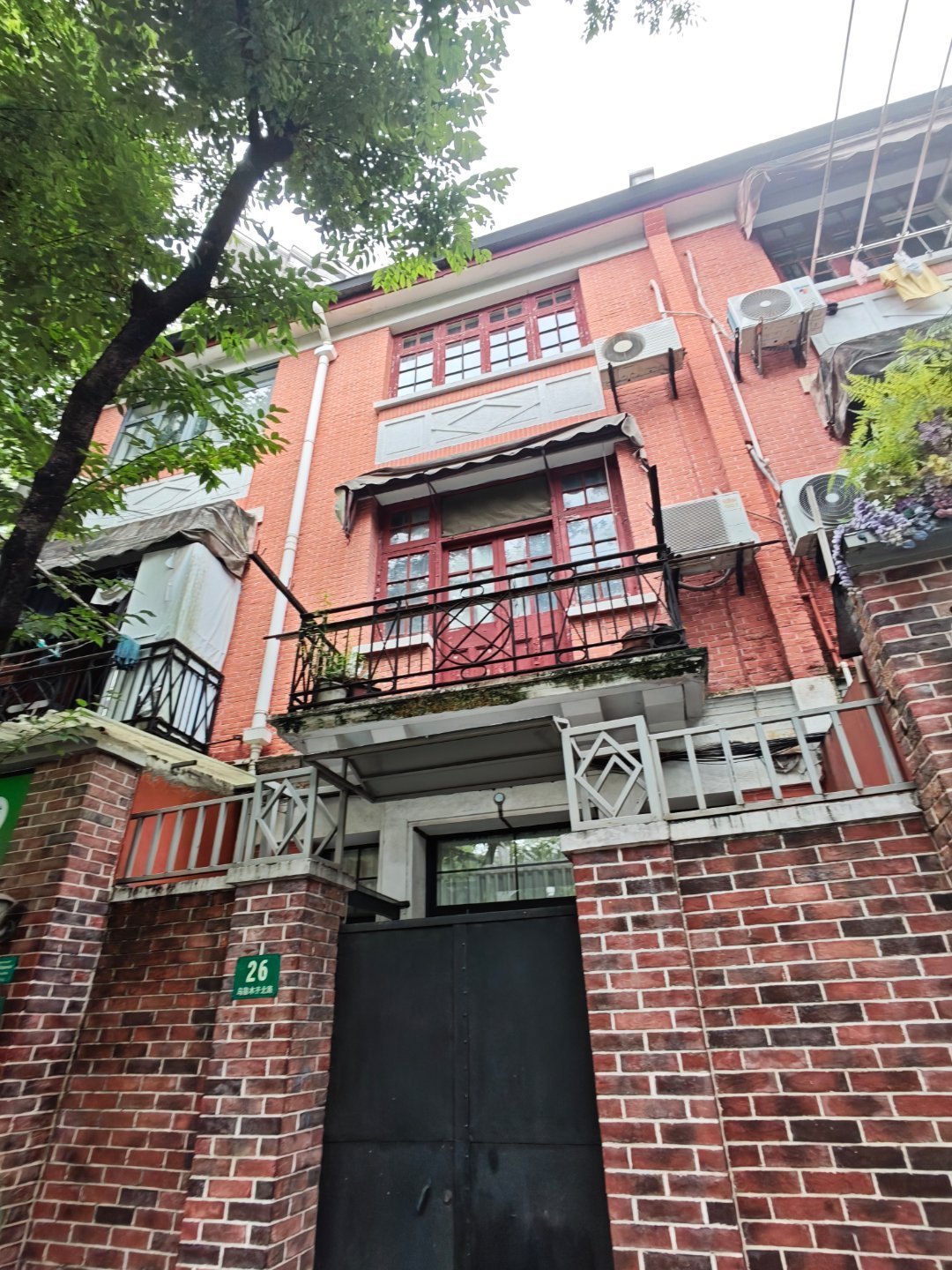 想去喝主理人咖啡，连去了两家店都没了。。。