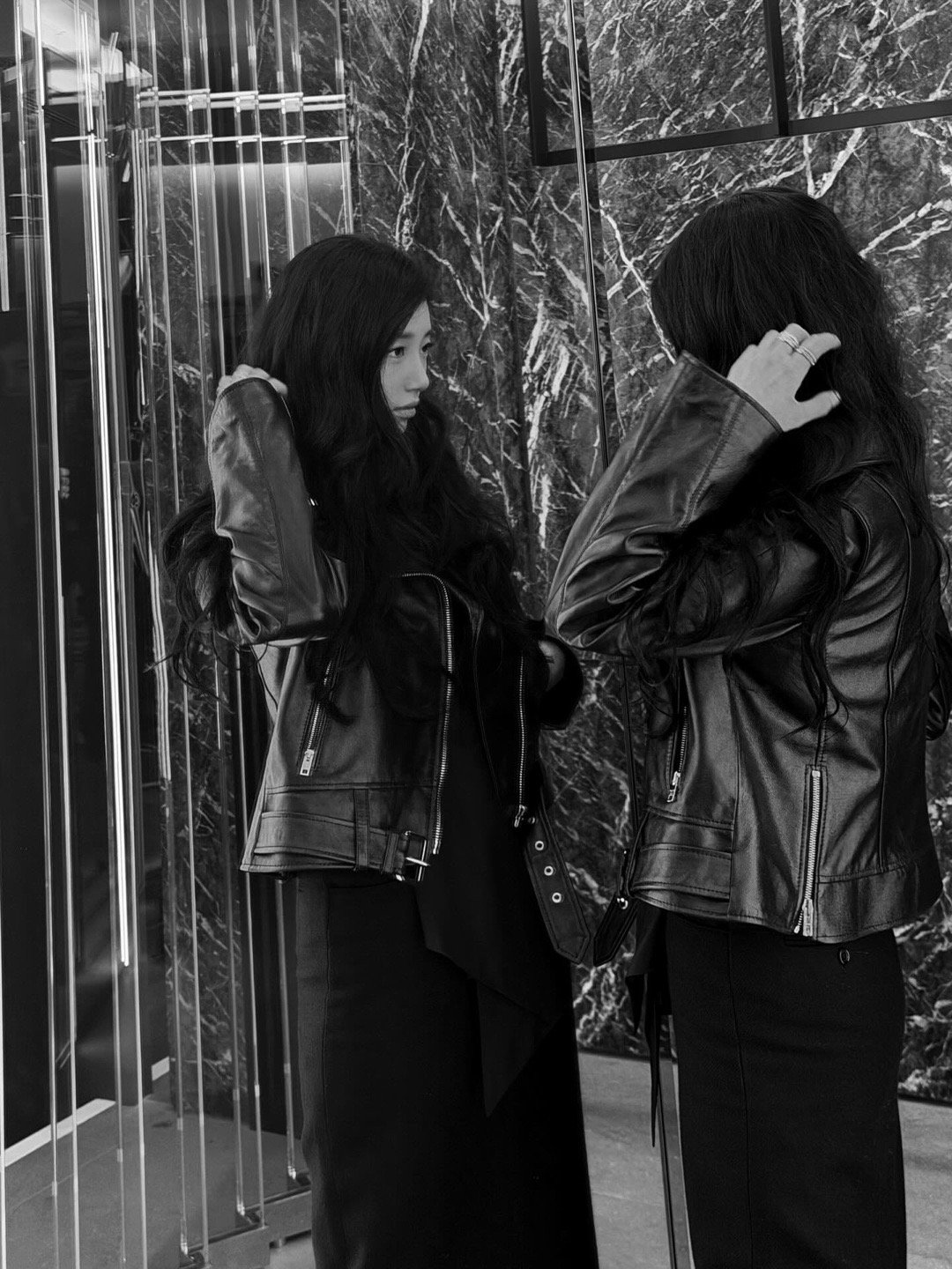 来自裴秀智分享的CELINE活动花絮照片，氛围融洽的CelineFamily