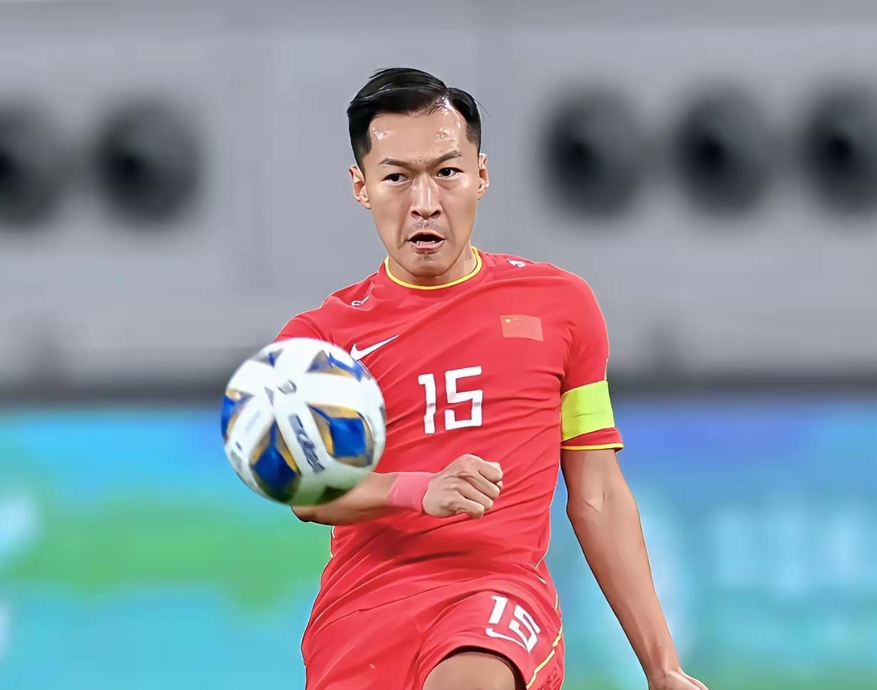 国足不敌塔吉克斯坦，这场比赛足以说明安东尼奥为啥带37岁的吴曦也不带韦世豪，吴曦