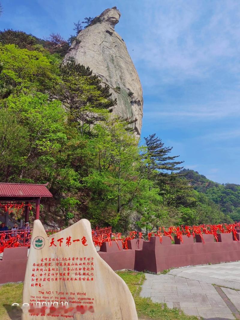 湖北麻城旅游，龟峰山美景避暑攻略！麻城龟峰山推荐：1、龟首观景台、万亩杜鹃花