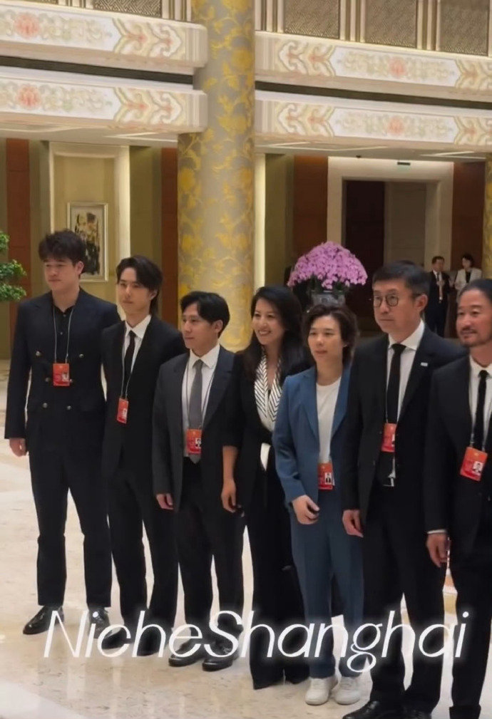 潘展乐王一博破次元同框潘展乐与王一博同框出席全球文明对话部长级会议，运动员与演
