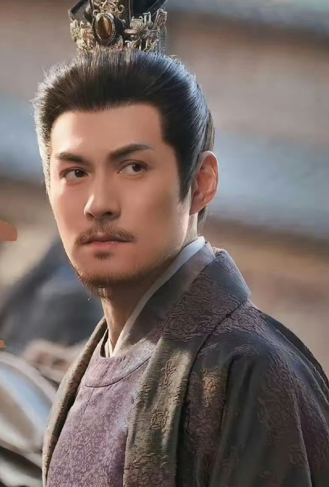 严屹宽冲上了热搜这次他真的不冤枉难怪网友吐槽他，还不如黄教主，尤其是在挑选角色