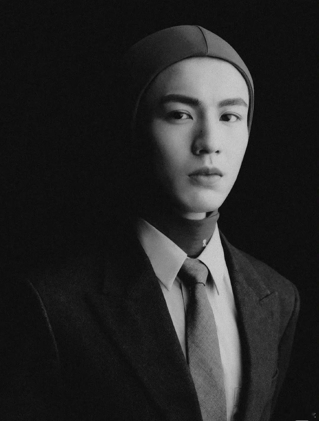 谁想出来的歹毒造型想要害张凌赫