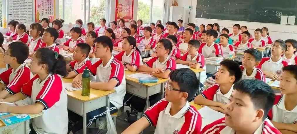 小升初取消重点班分班，这意味着什么？1、意味着小升初300分的学生可能跟100