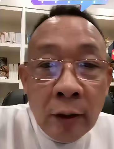 我是于东来：骂声里，守好“实在”就够了这个国庆，胖东来八天卖了8.2亿，可比