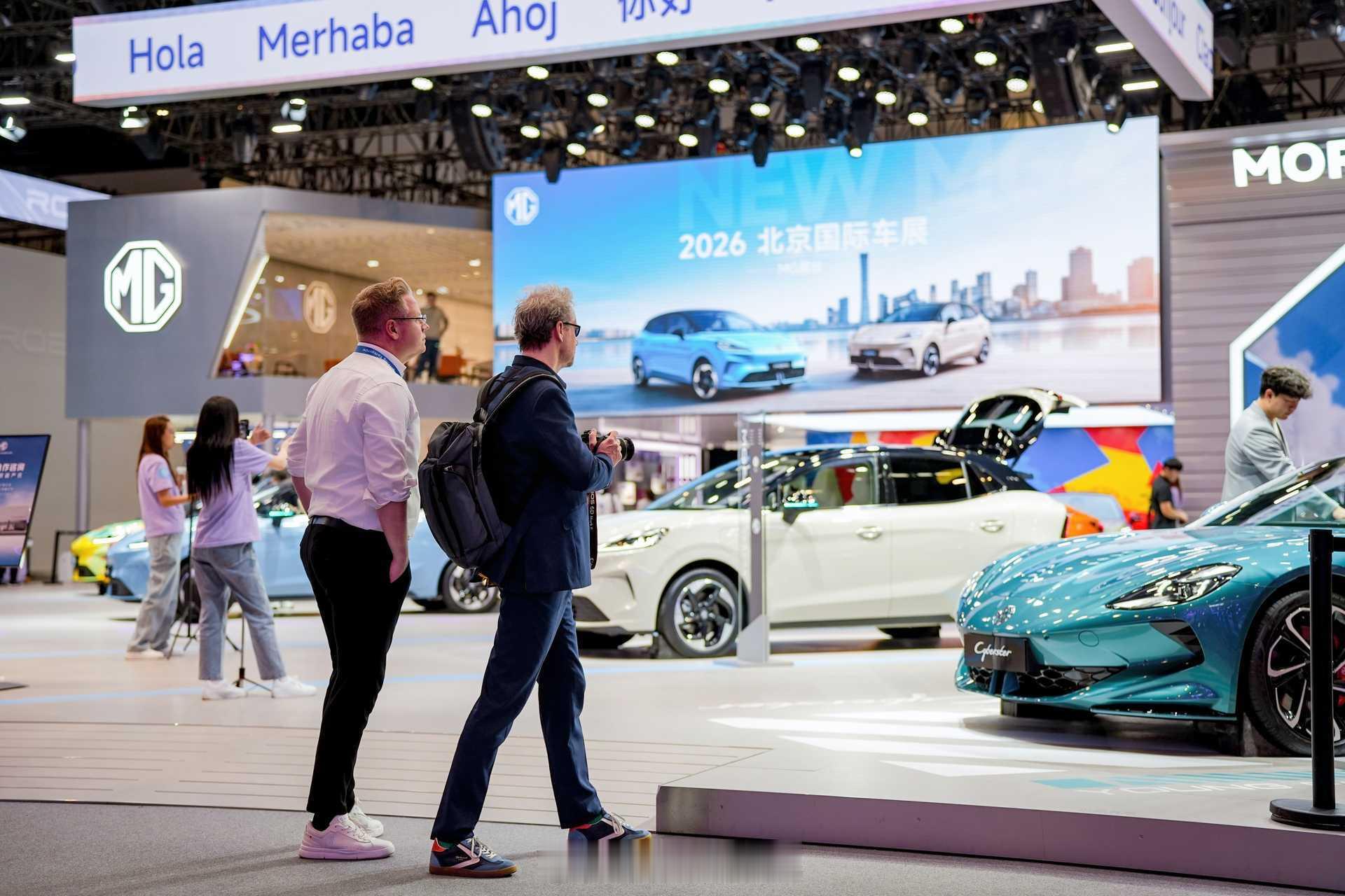 MG4为什么能成为黑马小车是有原因的，在性价比这块确实更狠，新款升级了一波，现在