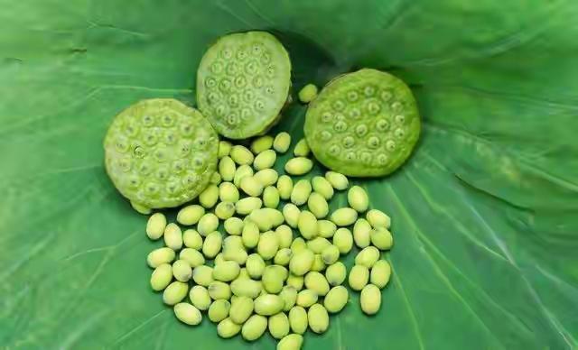 孩子一发烧，家长就慌着给补牛奶、鸡蛋、鸡汤？这波操作反而在给甲流病毒“递助攻”！