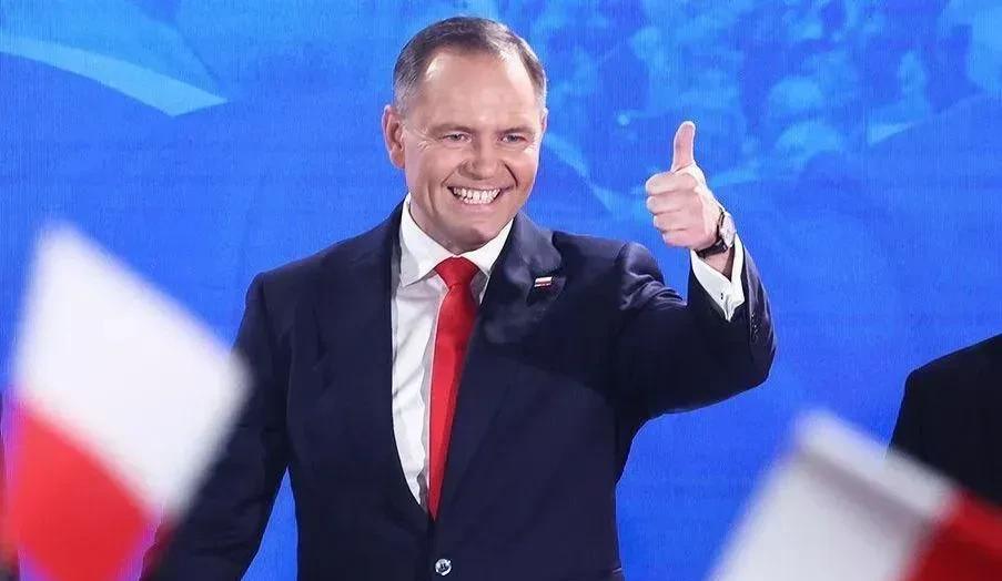波兰新总统做出了正确选择！波兰新当选总统卡罗尔·纳夫罗茨基明确表示：“我们应该