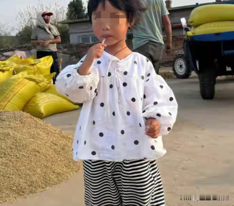 辽宁4岁女童，失踪多日被找到，有网友说女童名字有问题……这女童叫丁一，网