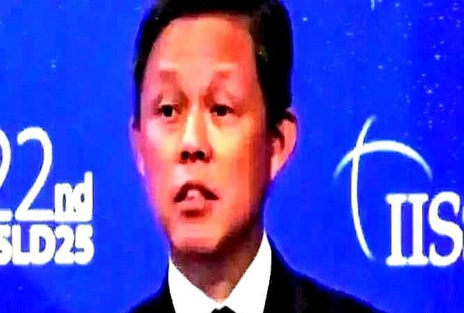 香格里拉会议刚刚落幕，新加坡防长便迫不及待地发表了一通看似客观实则不满的言论，他
