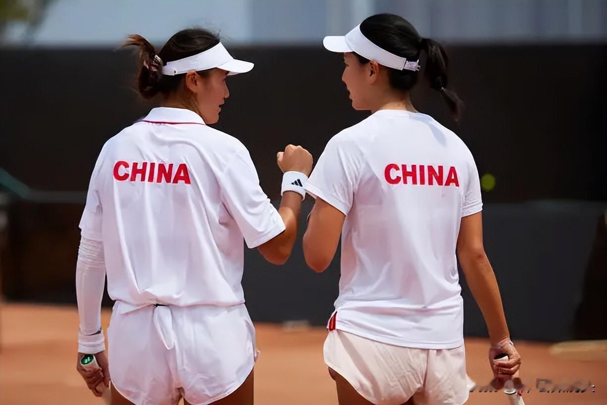 国际网坛这回是真的慌了！光谷国际网球中心的一场“双王对决”，直接拉开了2026武