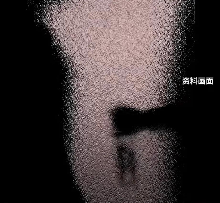 广东韶关男子叶某与肖某是一对情侣，两人晚上与朋友一起聚餐喝酒。酒局结束，一同乘网