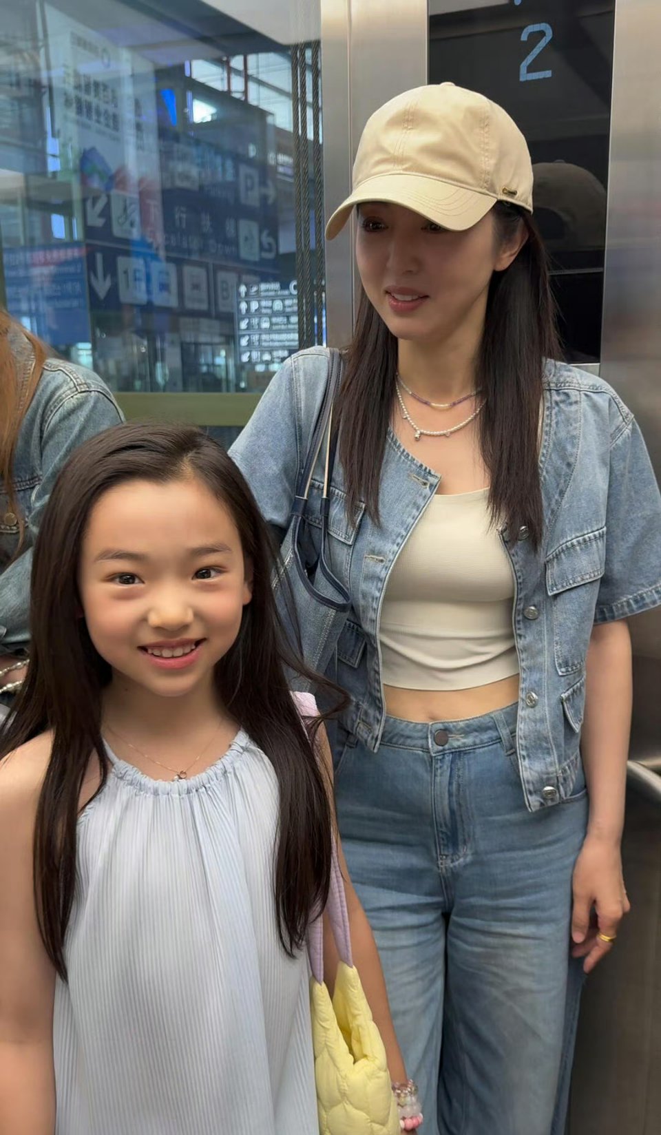 娱乐圈最该出道的富二代，不是黄磊的女儿黄多多，也不是小沈阳的女儿沈佳润，而是董璇