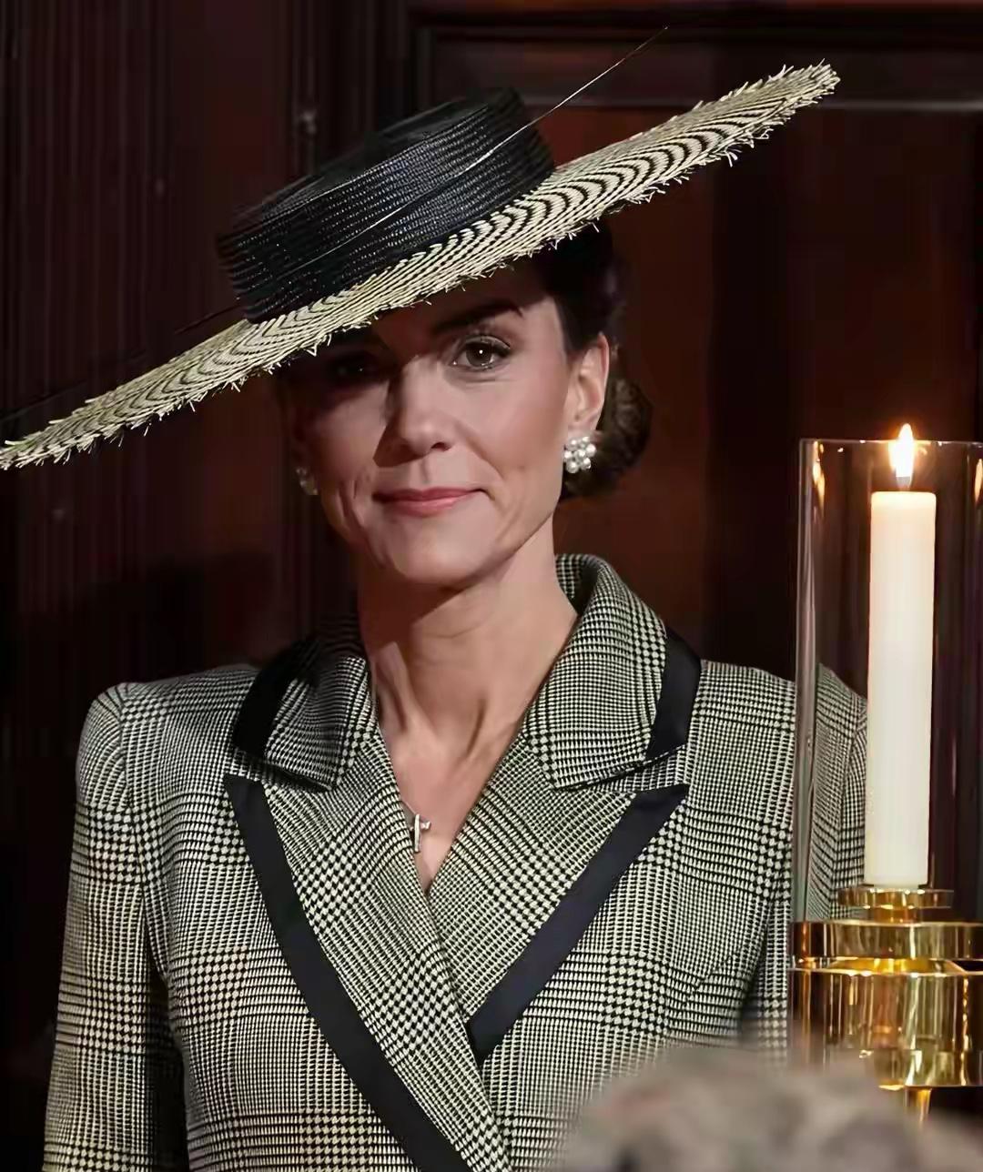 3月25日，英国坎特伯雷大教堂上威廉王子与凯特王妃现身新任大主教就职典礼。这次