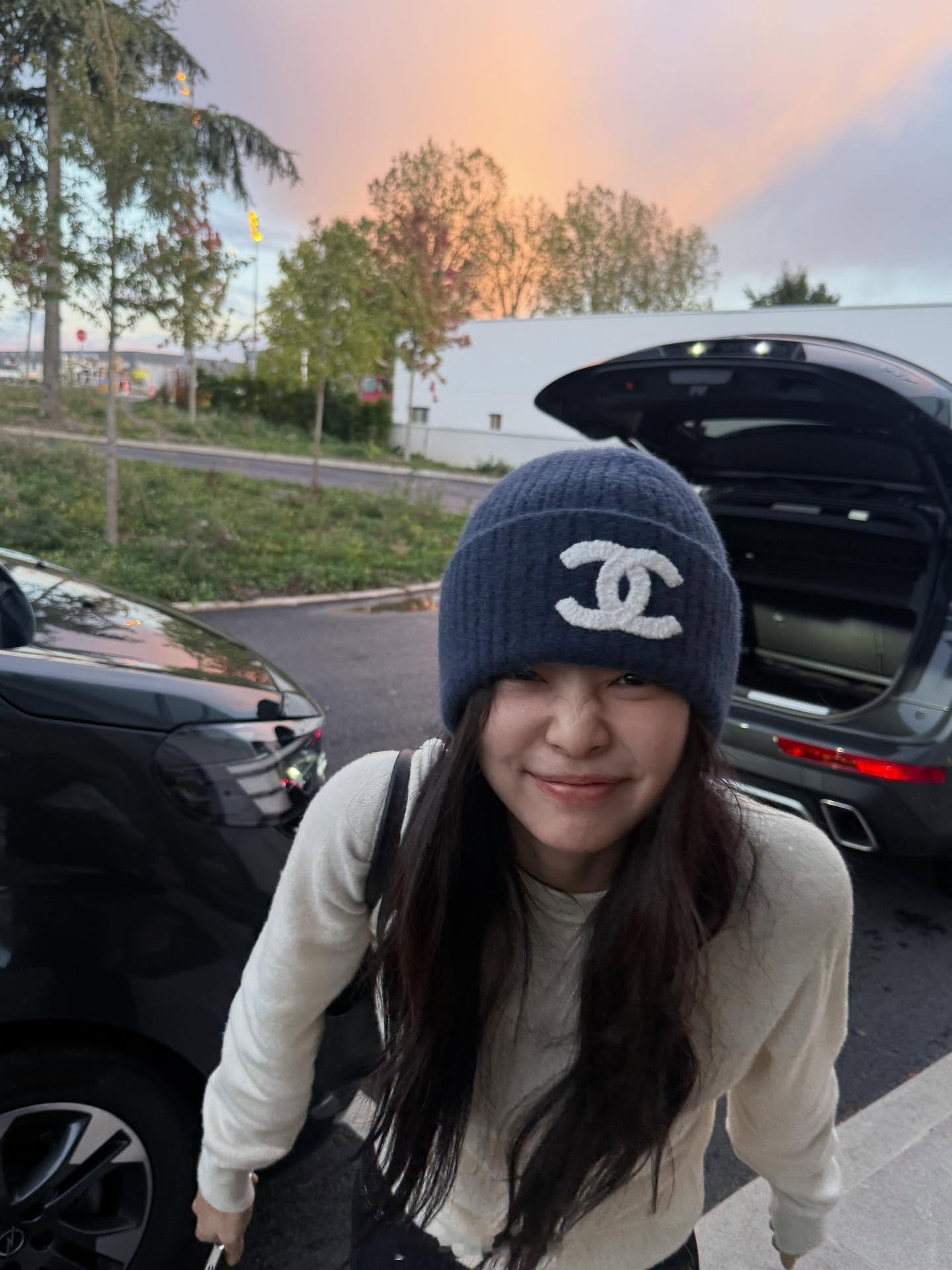 Jennie的香奈儿帽子​​​