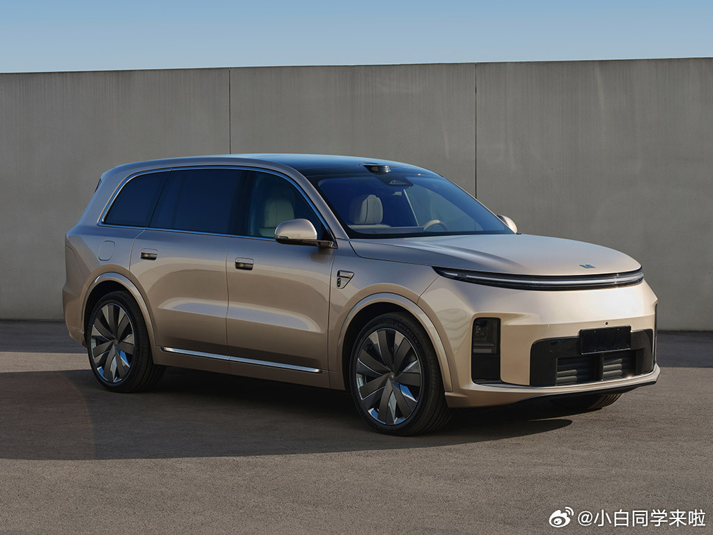 理想汽车公布2025年第四季度及全年财报。2025年末现金及等价物等合计10