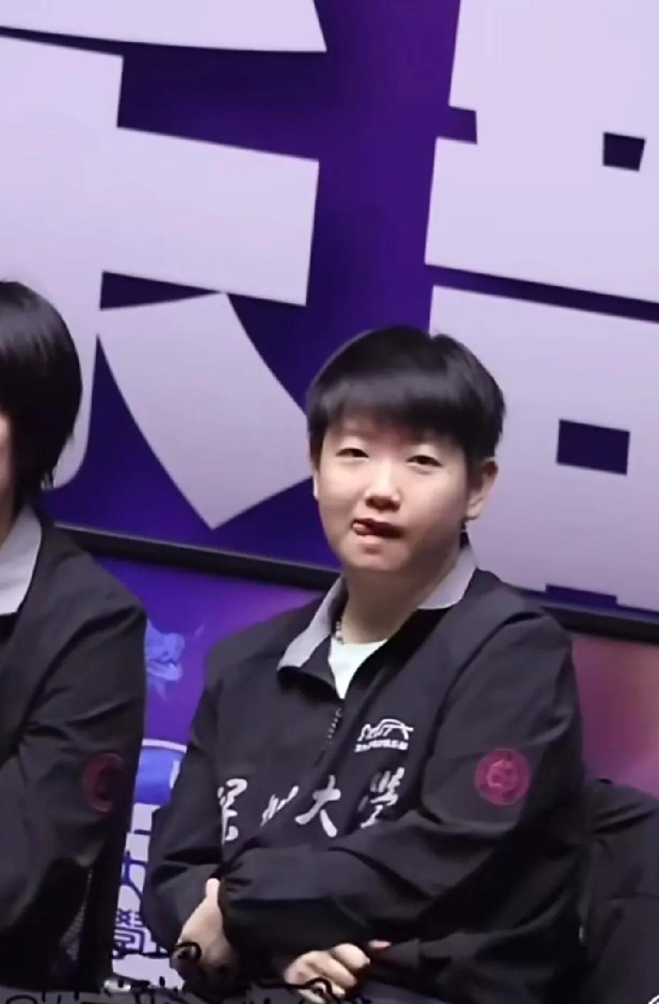 谁懂！深大幼儿园园长的看台名场面谁懂啊！深大幼儿园园长孙颖莎看台名场面杀疯