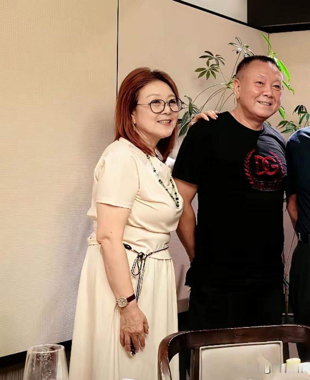 谁能想到，陈婷和张艺谋的一段感情，改变最大的是陈婷的父母？陈婷原本出身普通，