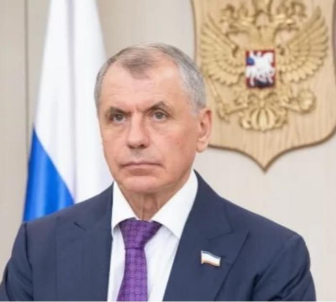 12月13日，俄罗斯控制的克里米亚议会议长弗拉基米尔·康斯坦丁诺夫表示，“如果乌