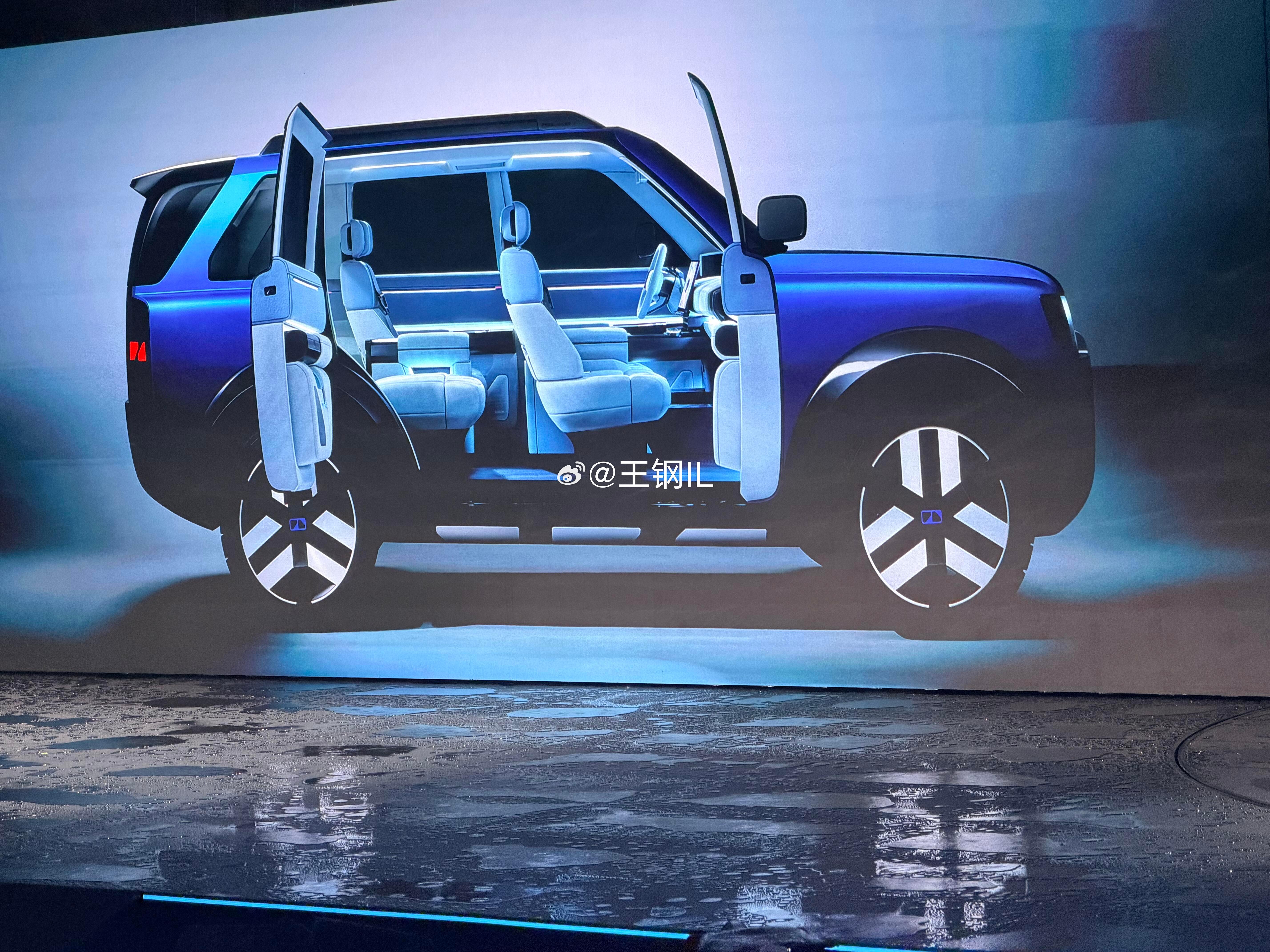 新Freelander神行者来了，来看新的FREELANDER神行者，从一款车变