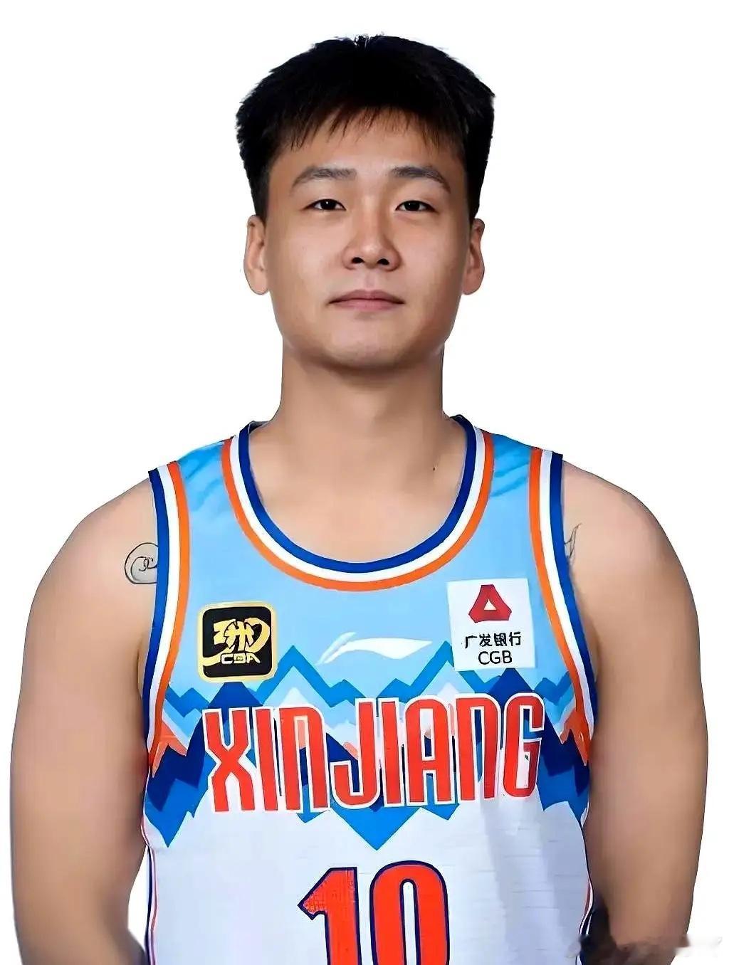 赵睿道歉赵睿作为中国男篮国家队队长，CBA顶级的后卫，在全国广大球迷的心中的英雄