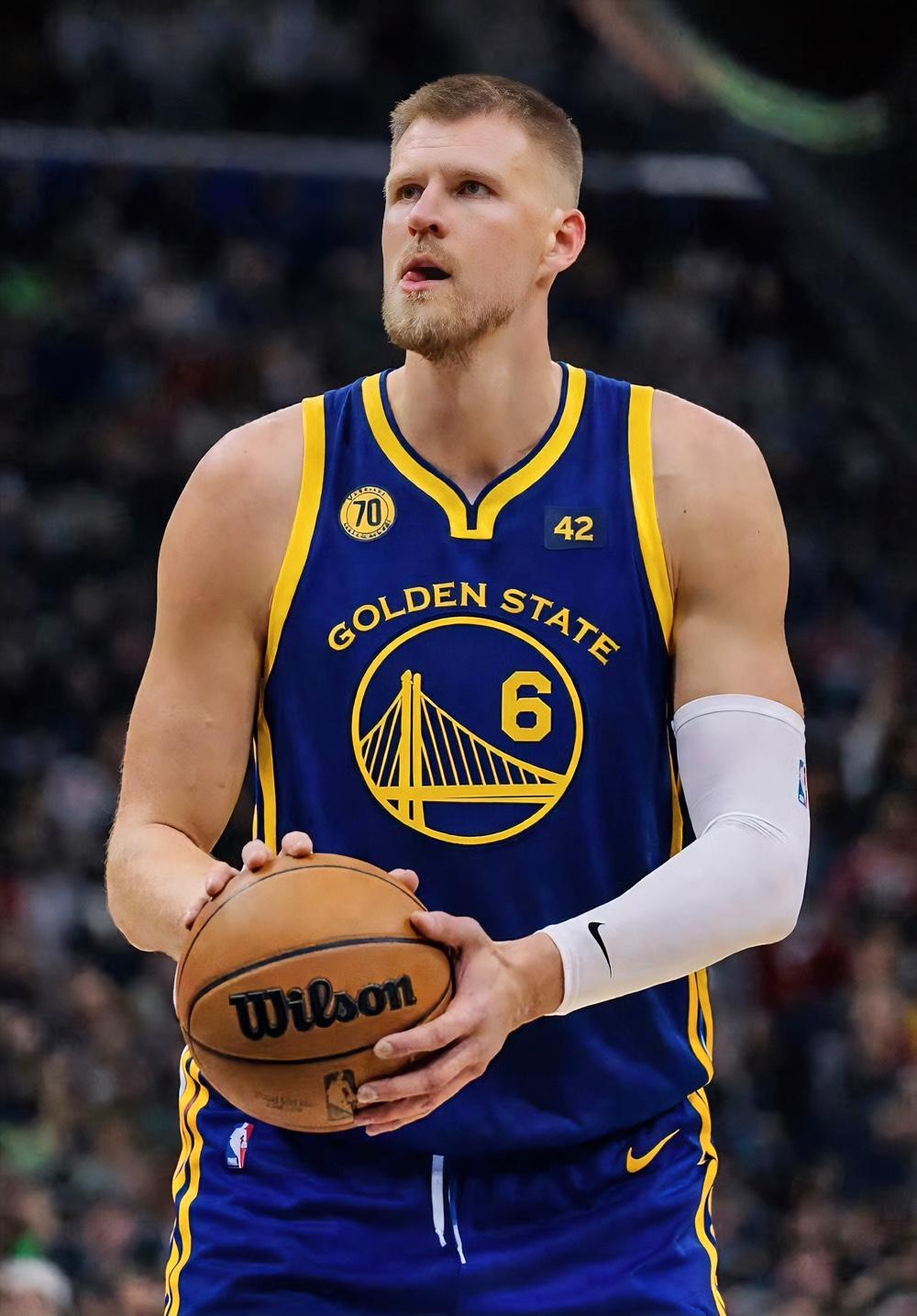 勇士球迷也不要太难过！波尔律吉斯没有大家想象的那么差首先，波神拥有218cm