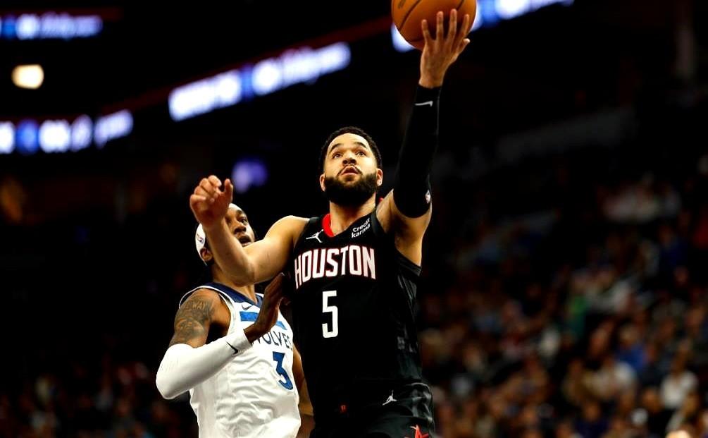 十字韧带撕裂，7个月就想复出？！范弗里特这事儿真有点疯狂……去年9月巴哈