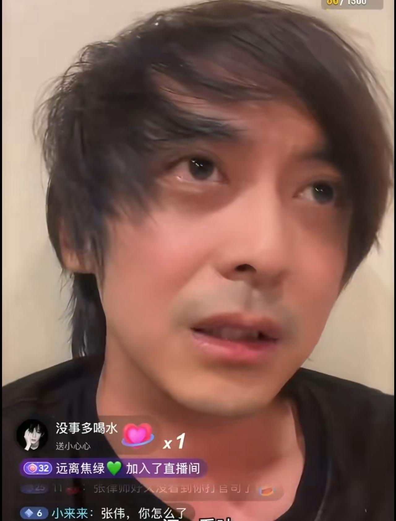 李佳航深夜发飙！6月6日深夜，李佳航顶着凌乱头发、浓重黑眼圈突然开播，整个人憔