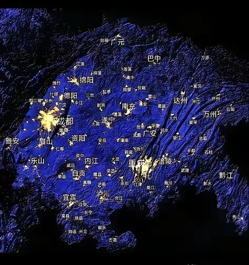 四川盆地的地理环境和人口资源分布极不合理，大部分人口和资源都集中在盆地内，人口约