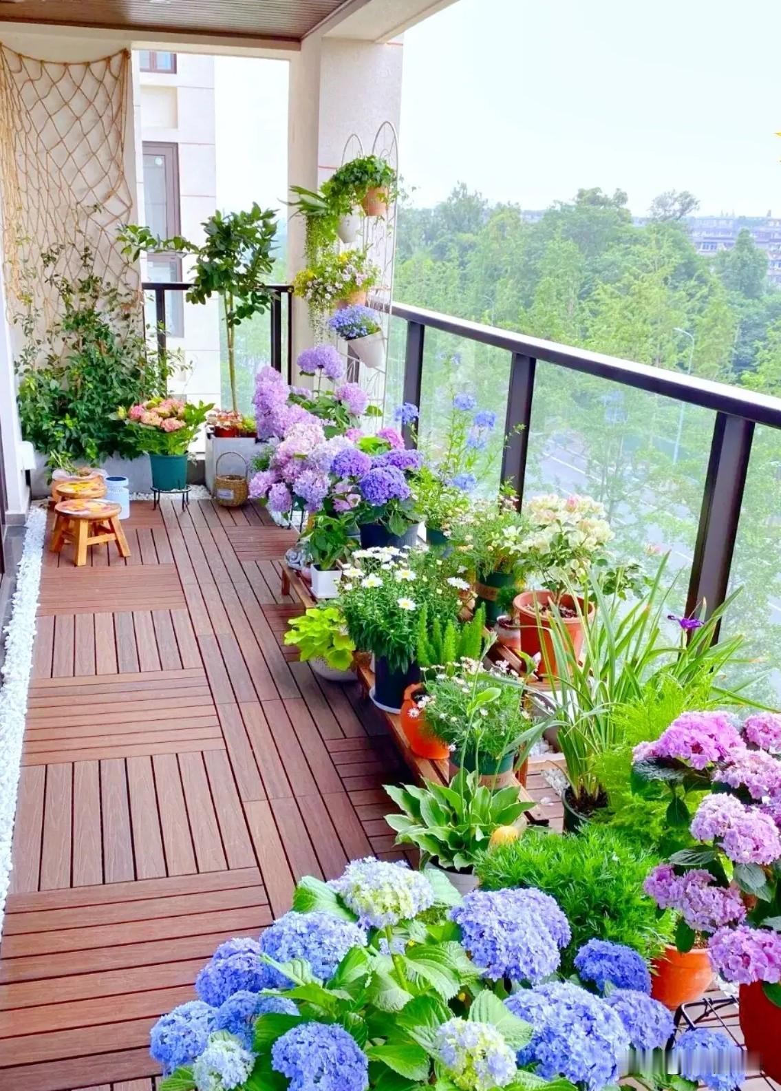 又要回婆家过年了，说实话，十年不去也不想去，公婆，弟弟家四口，我家三口，共九