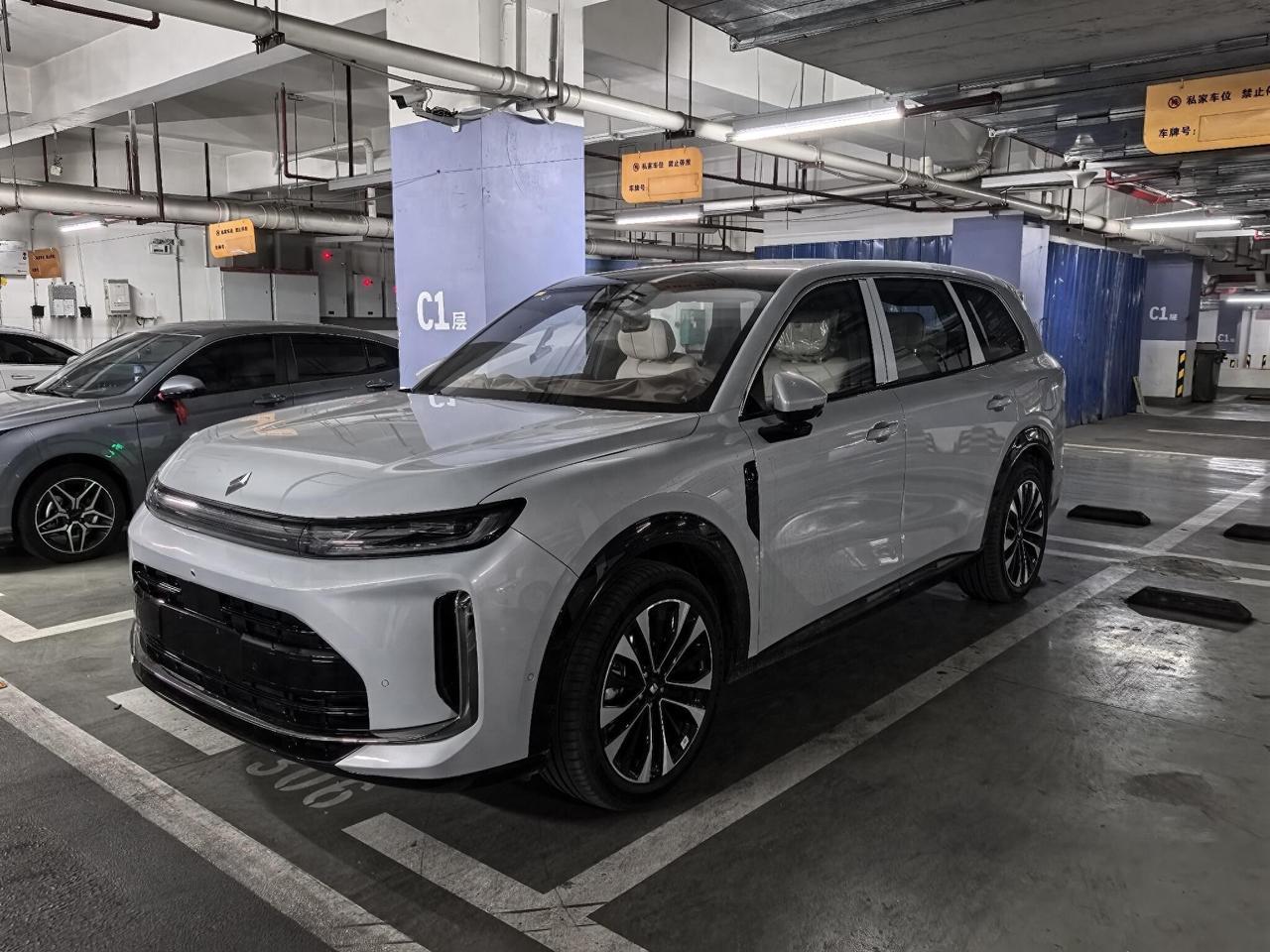 宝骏掏出“王炸”？华境S：大六座+华为全家桶，瞄准家庭出行终极需求！车圈“内卷