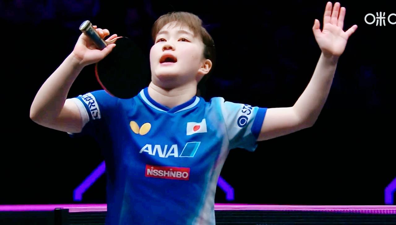 我去，陈熠终于雄起了！把大藤沙月打懵了。前5局，陈熠2:3落后，第六局