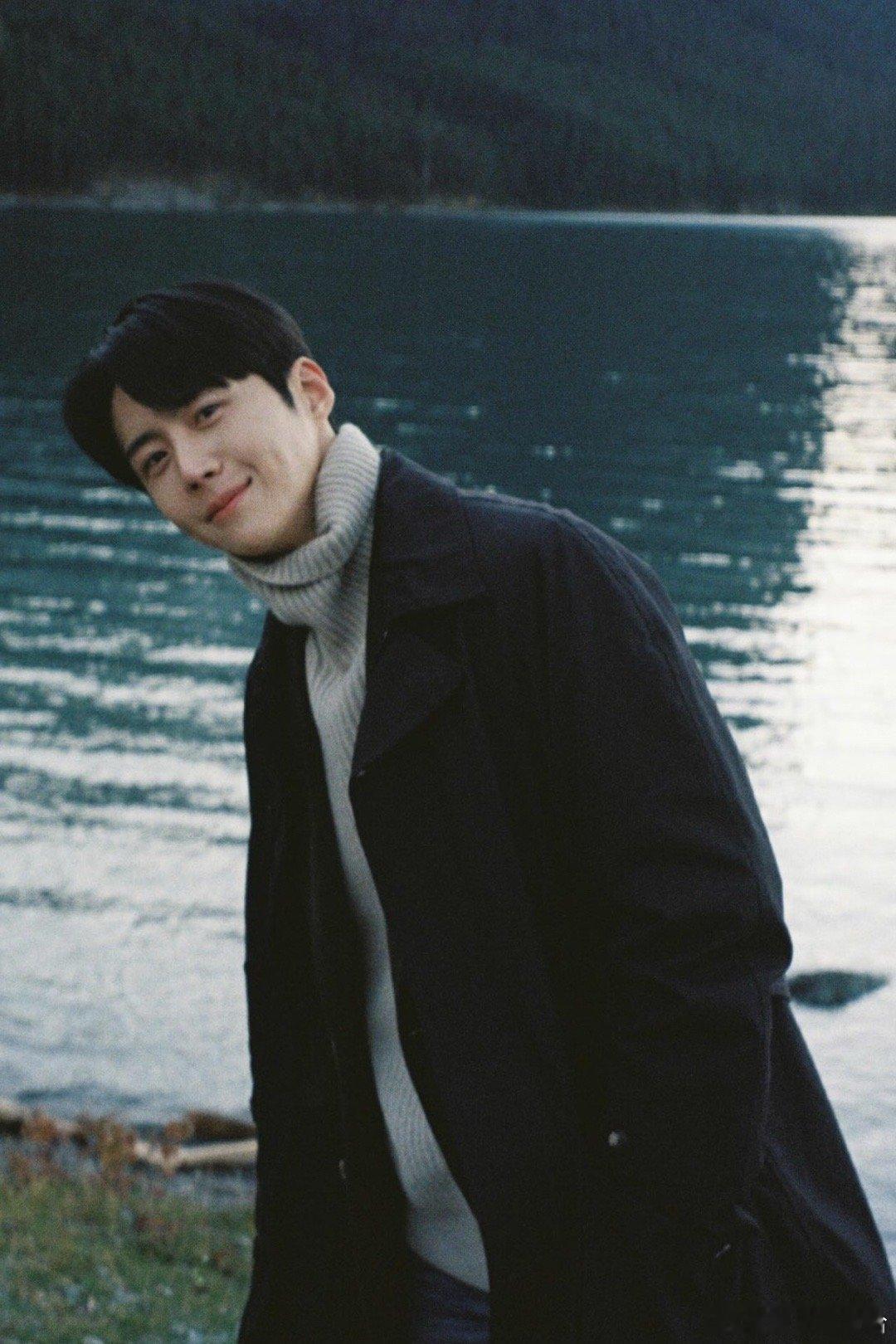 金宣虎曾被曝强迫怀孕的前女友打胎哦莫放过我们四旬老人吧2021年金宣虎凭《海岸