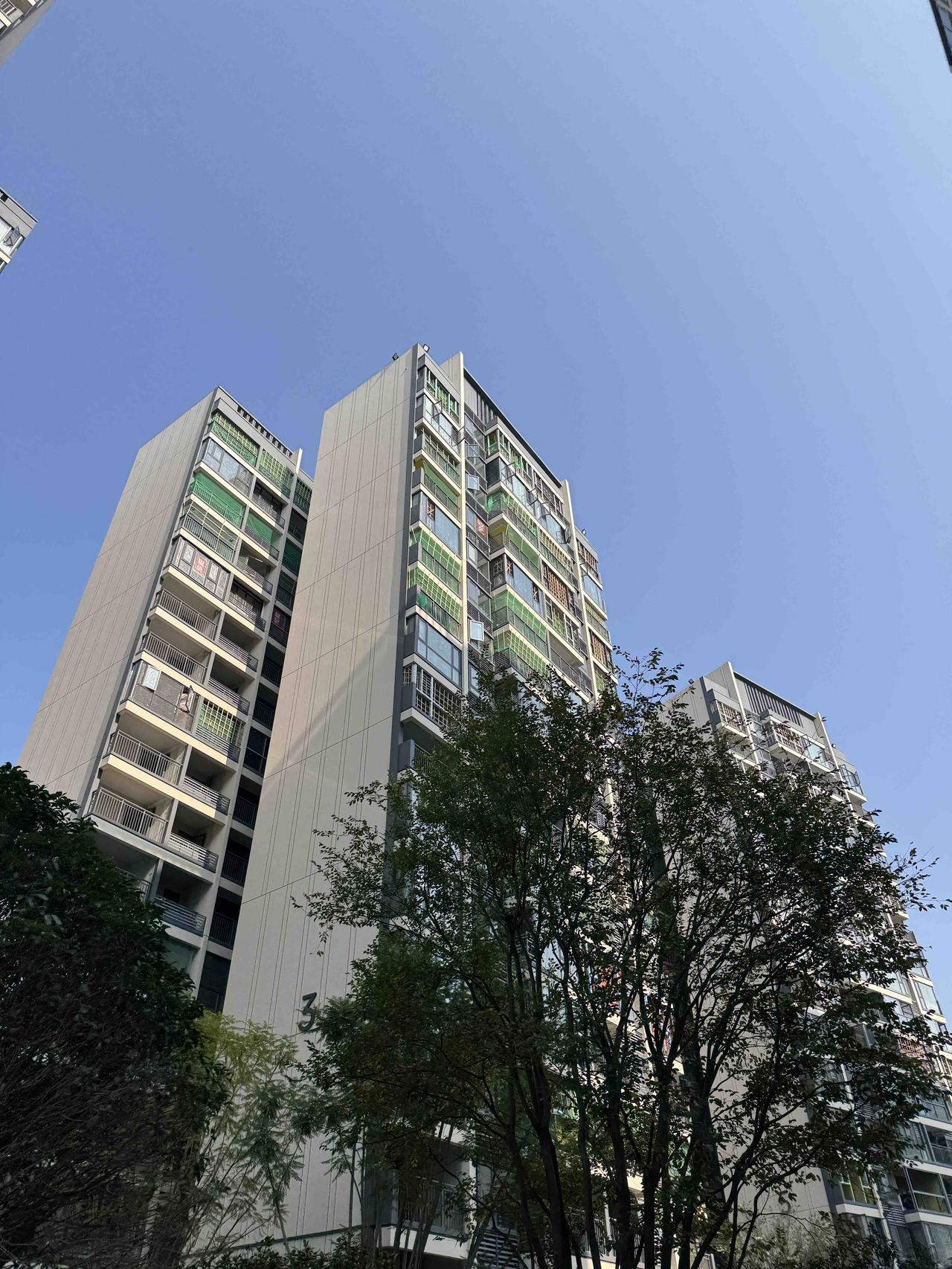 存量房贷利率被忘记了？下调已经刻不容缓！曾几何时，房贷利率一度高企，一直涨到