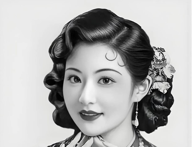 1939年，40岁的白兰花勾引宋霭龄23岁的儿子，在马尼拉成婚。宋霭龄气得浑身颤
