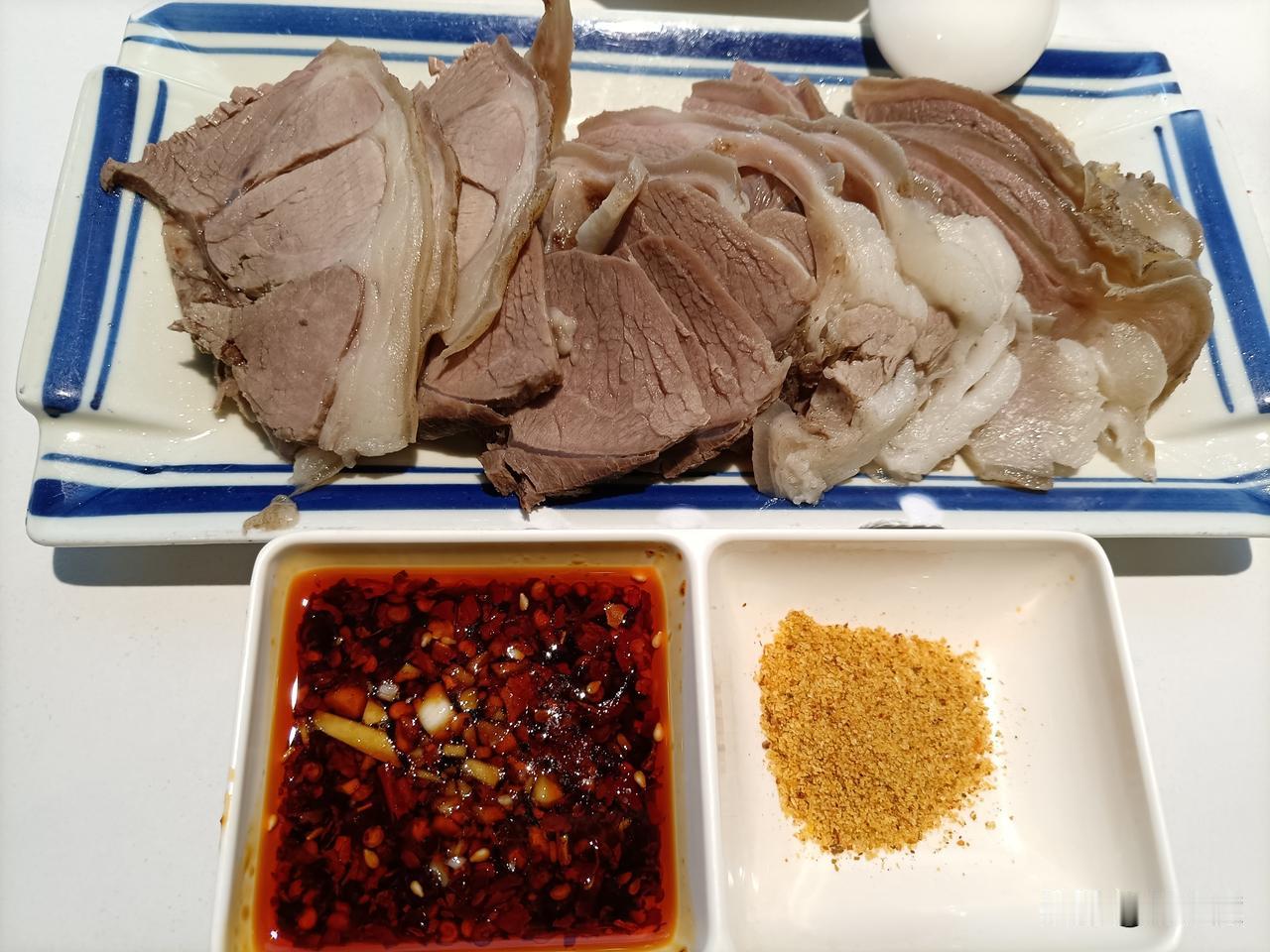 刷抖音刷懵了！前几天刚打卡的羊肉店居然倒闭清仓了😮前几天特意绕路带儿子，找