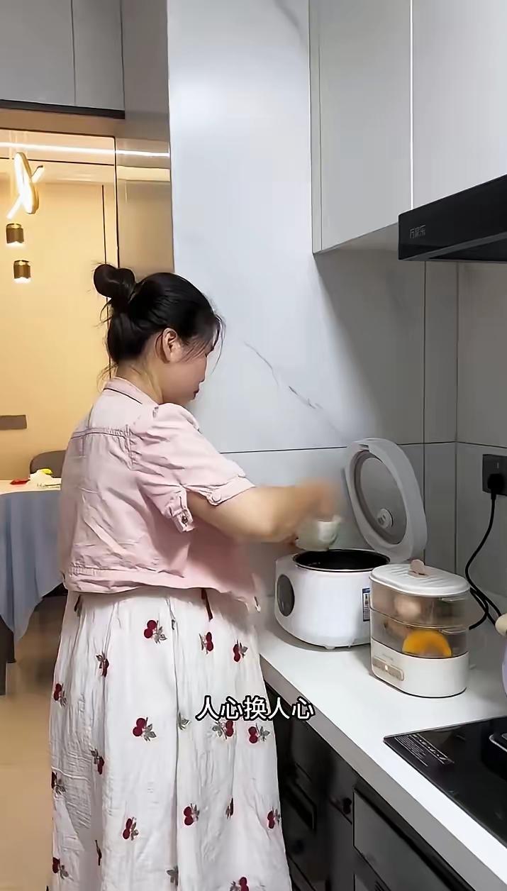 谁能想到！领养阳阳三年后我怀上双胞胎，婆婆竟想把阳阳送回去，还好老公一句话戳破关