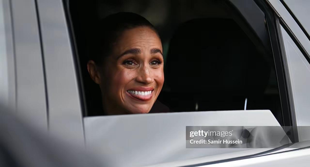 这是哭还是笑啊？哭不像哭，笑不像笑，感觉是演给镜头看的。2026年10月