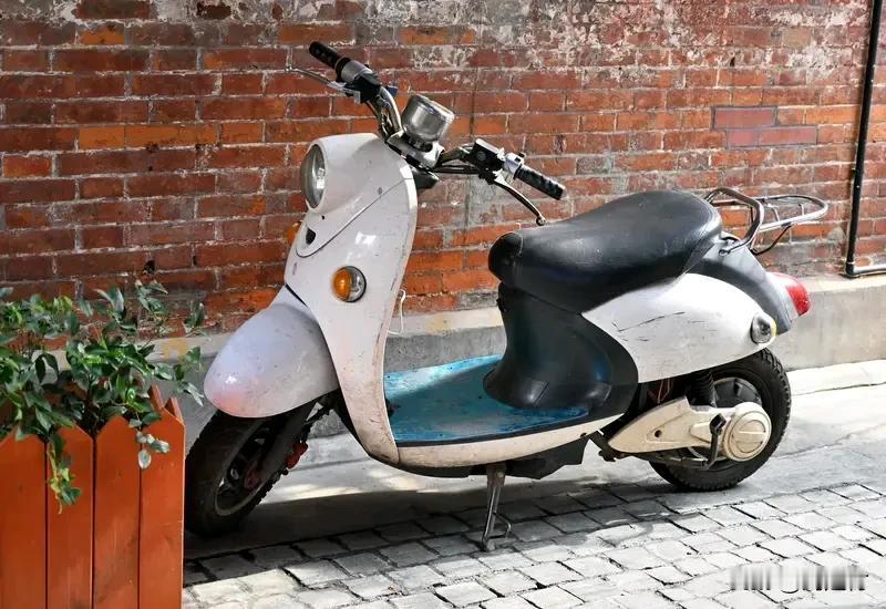 旧标小电驴的灰色买卖旧标小电驴的灰色买卖最近旧标小电驴的灰色买卖很火12