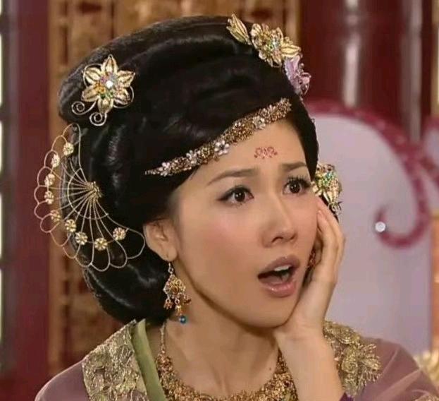 “零容忍。”一姑娘刚结婚，丈夫动手打了她，她冲进厨房把贵重东西砸了个稀巴烂，还当