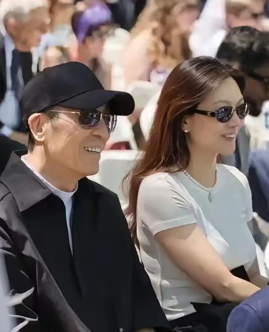 不得不佩服，老谋子的眼光就是厉害！当年看陈婷，无论颜值和气质都不及巩俐十分之一，