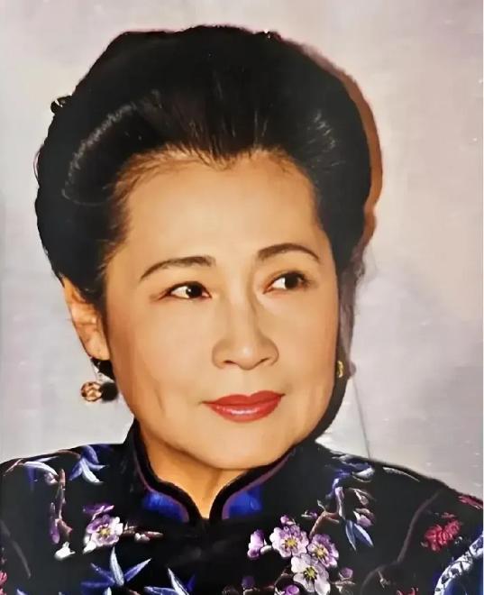 抛妻弃子31年？2023年，67岁自证清白的周野芒，被网友发现：母亲居然是王频老