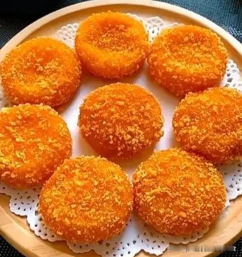 软糯香甜可口的南瓜饼做法简单孩子特别爱吃快动手做起来吧！食材准备